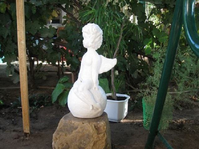 Декор для сада своими руками. Скульптура из подручных материалов