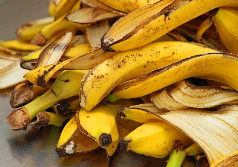Удобрение для цветов и растений из банановой кожуры0